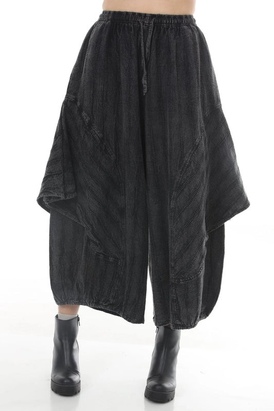 Draped Waffel Barrel Pants